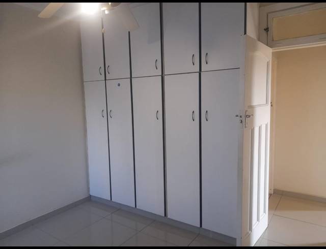 2 BEDROOM FLAT RENTED IN ESSENWOOD